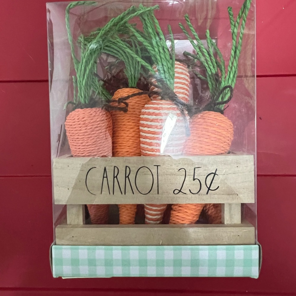 Rae Dunn Carrots Decor